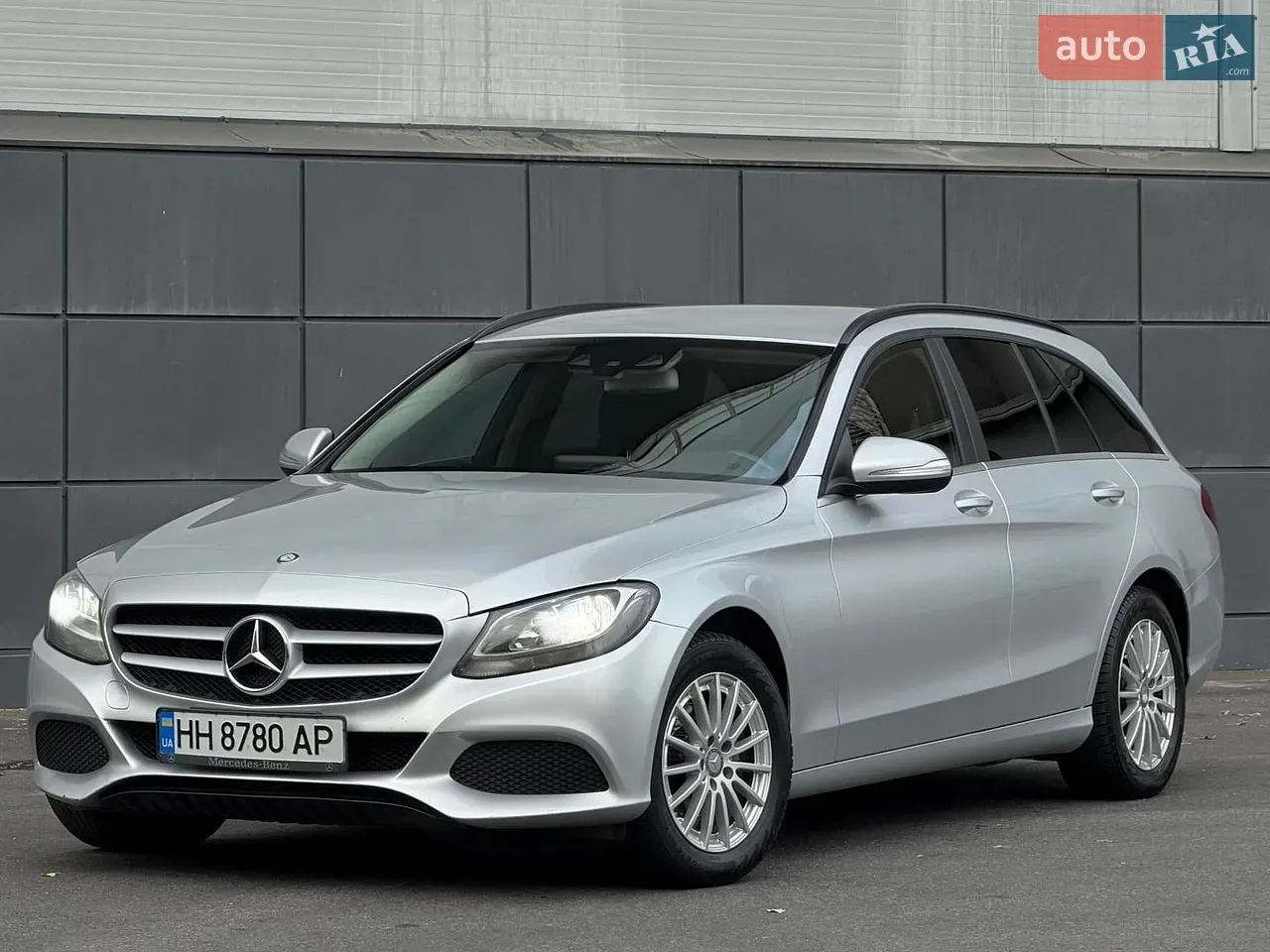 Mercedes-Benz C-Class 2015 photo 2