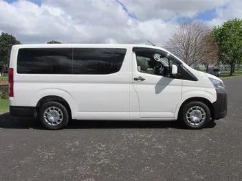 Toyota Hiace 2020 photo 5
