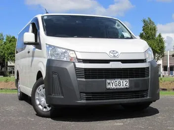 Toyota Hiace 2020 photo 2