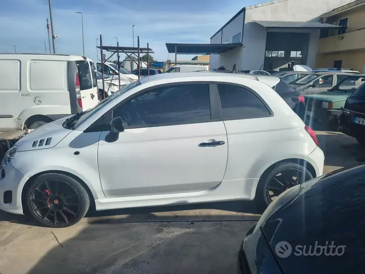 Abarth 500 2013 photo 2