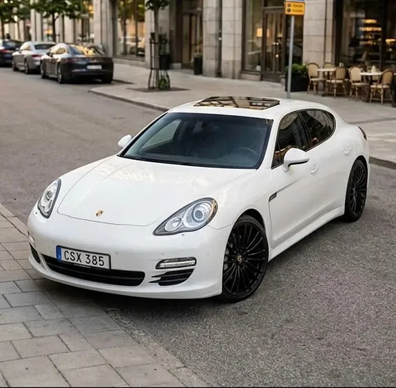 Porsche Panamera 4S