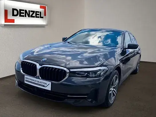 BMW 5 Series 2022 photo 2