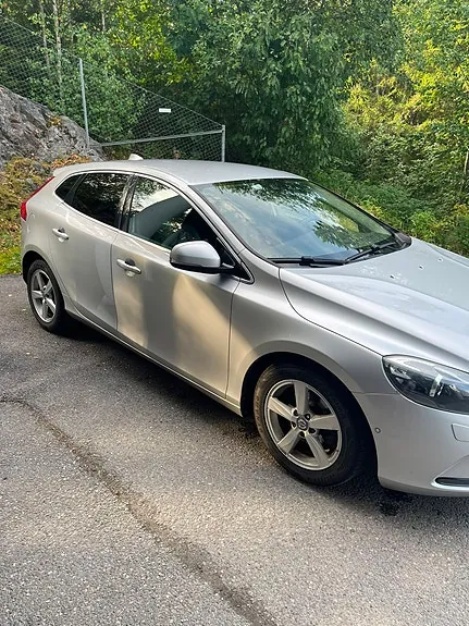 Volvo V40 2013 photo 2