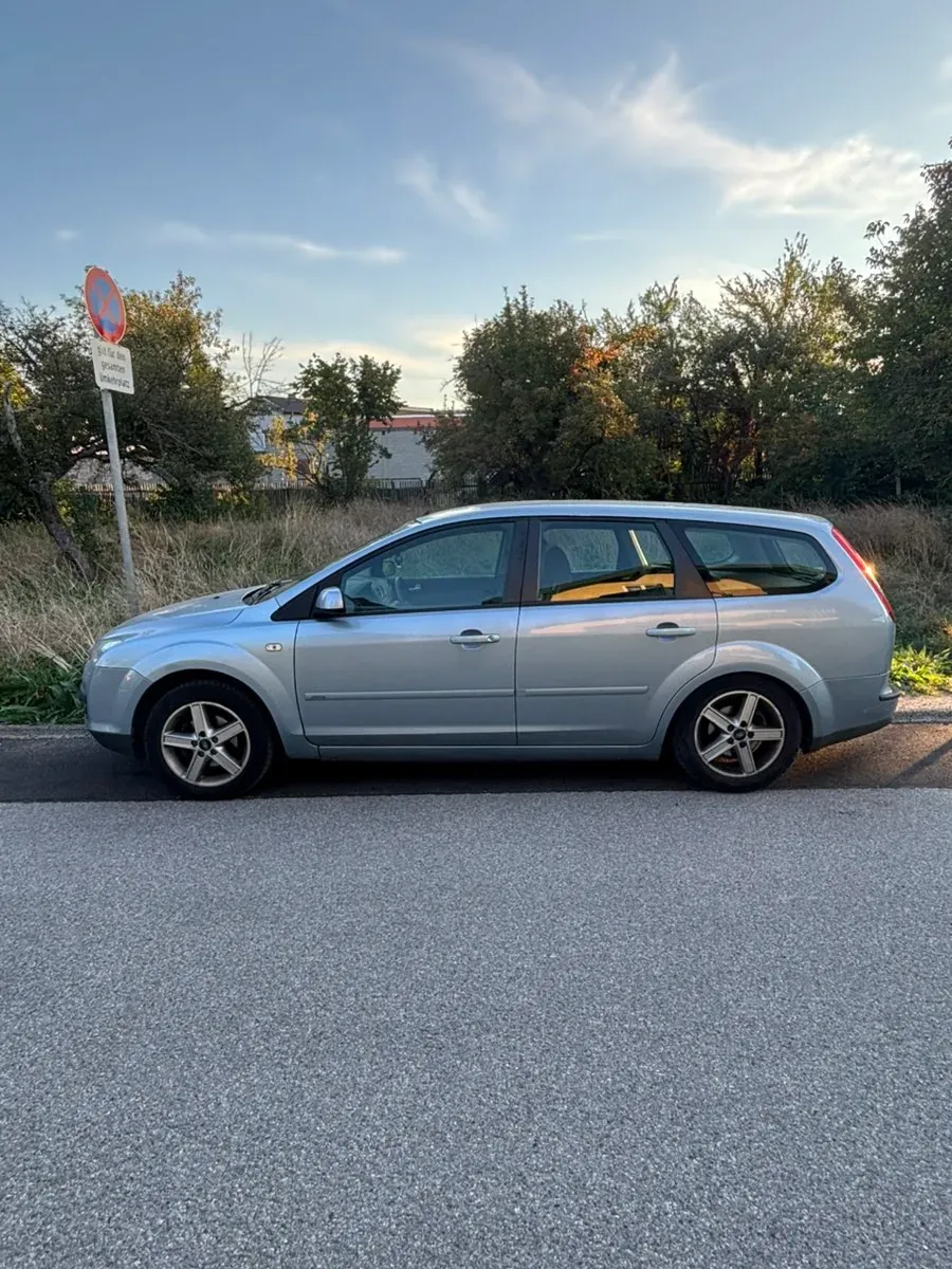 Ford Focus 2007 photo 2