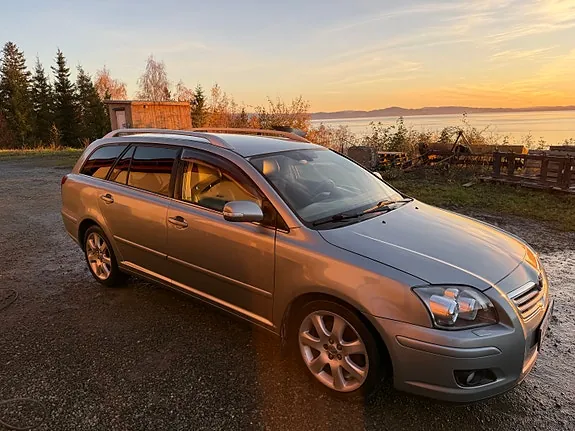 Toyota Avensis 2007 photo 2