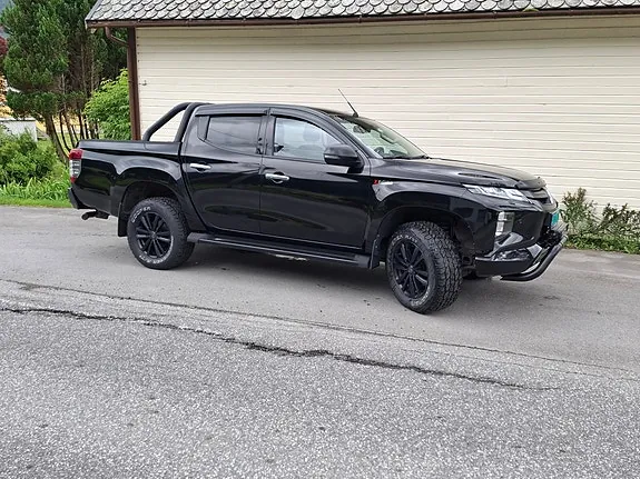 Mitsubishi L200 2021 photo 2