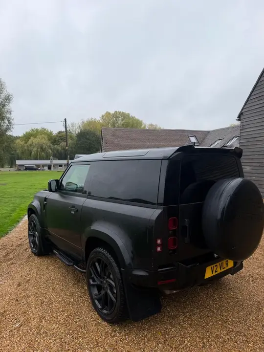 Land Rover Defender 90 2025 photo 4