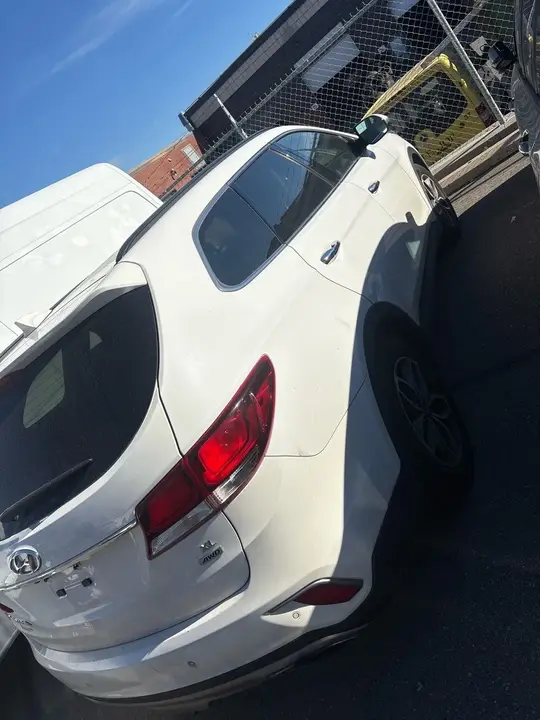 Hyundai Santa Fe 2017 photo 3