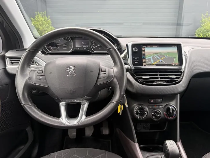 Peugeot 2008 2016 photo 3