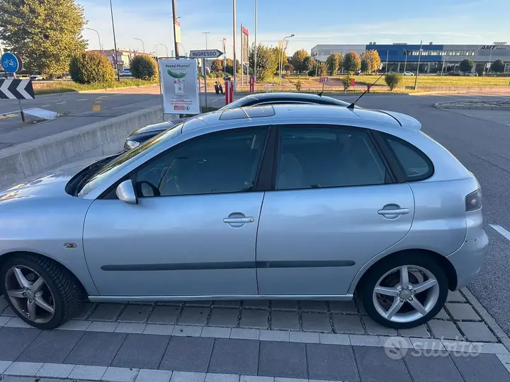 Seat Ibiza 2008 photo 3