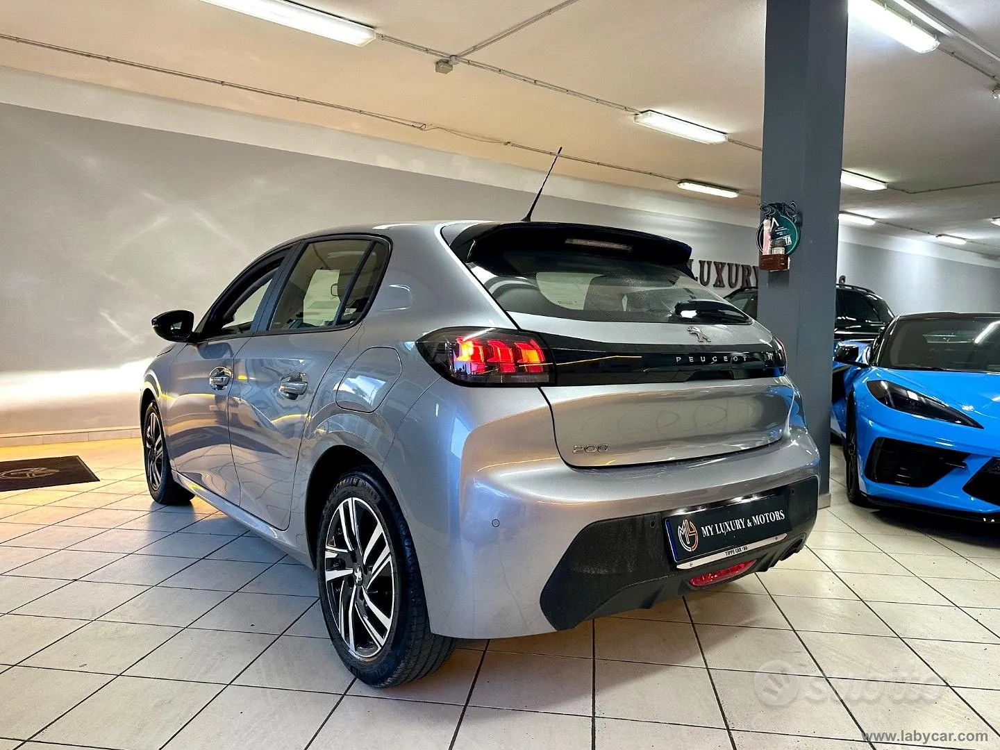Peugeot 208 2023 photo 4