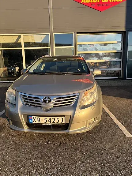 Toyota Avensis 2009 photo 2