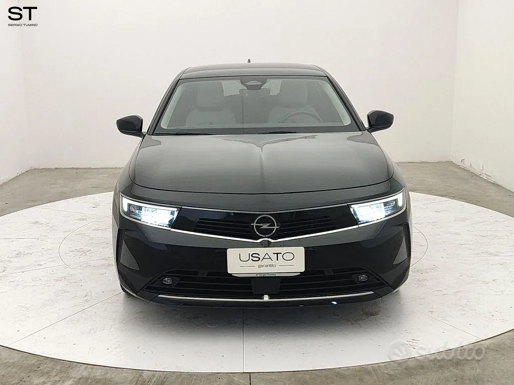 Opel Astra 2022 photo 2