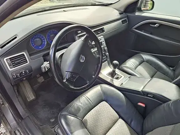 Volvo V70 2008 photo 2