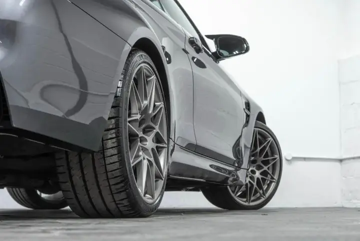BMW M4 2017 photo 2