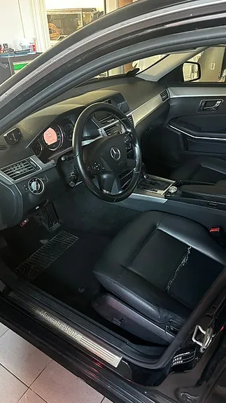 Mercedes-Benz E200 2012 photo 4