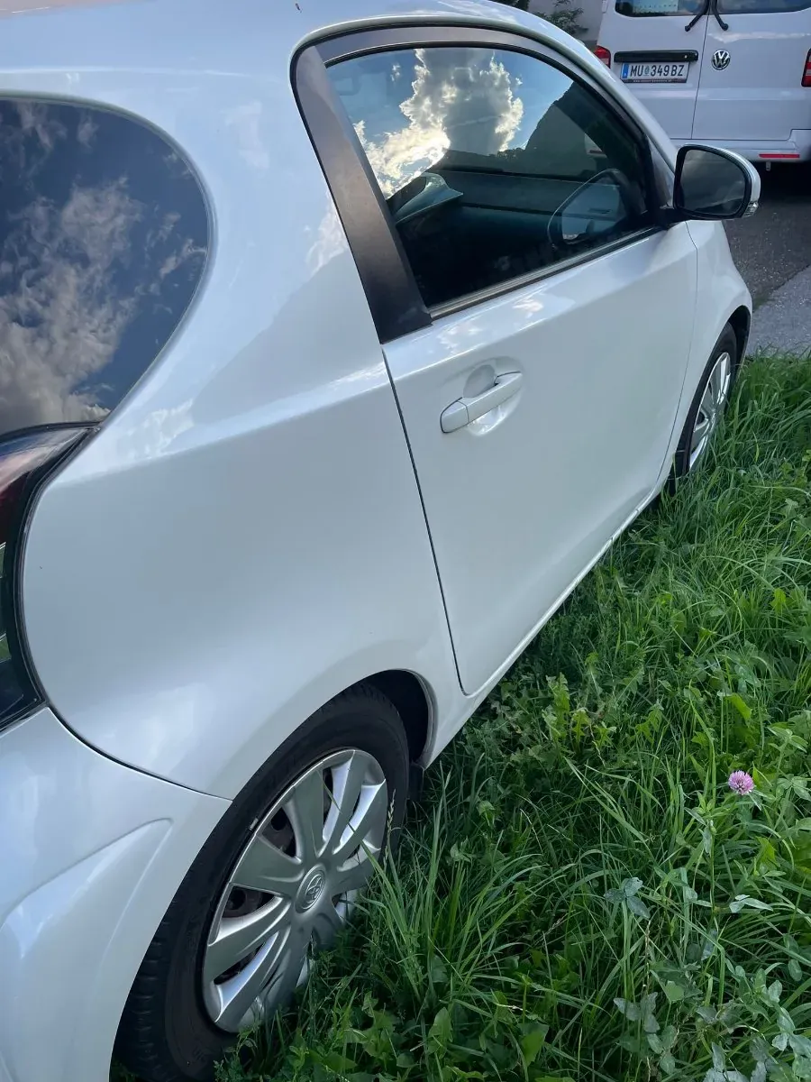 Toyota Iq 2009 photo 3