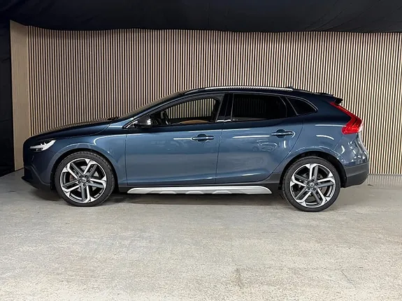 Volvo V40 Cross Country 2019 photo 4