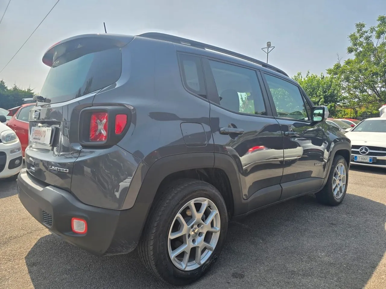 Jeep Renegade 2022 photo 2