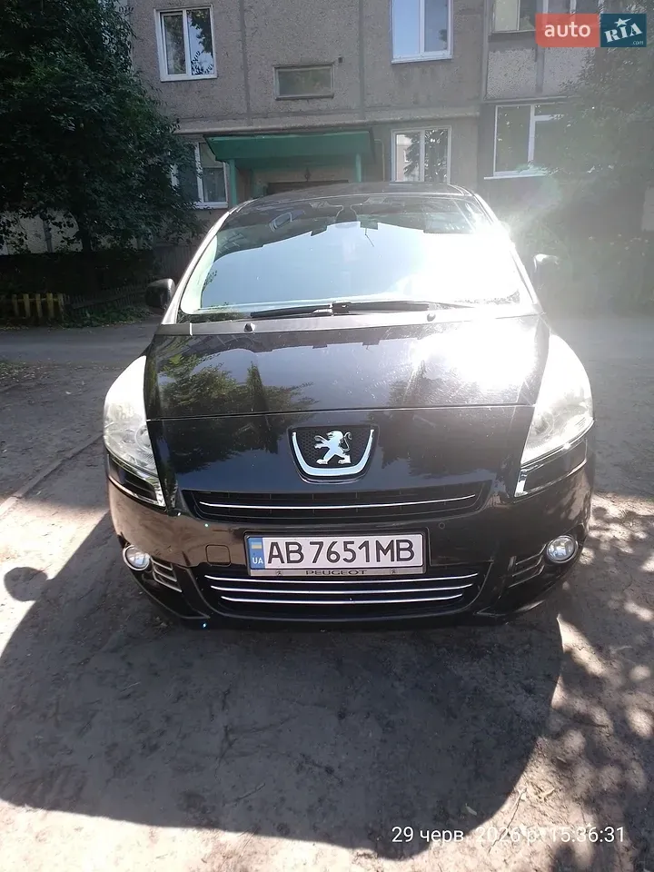 Peugeot 5008 2009 photo 2