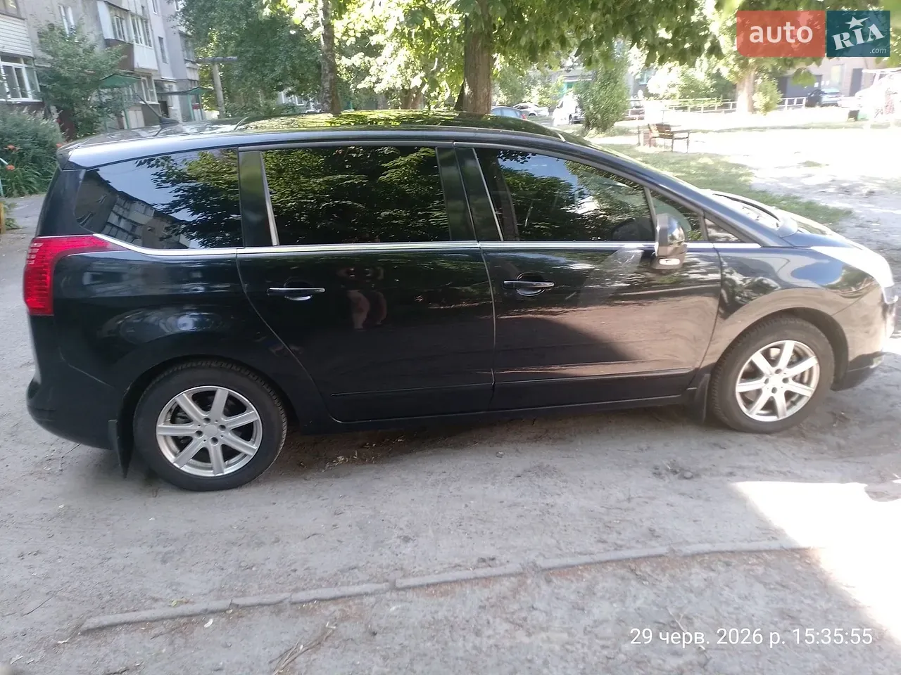 Peugeot 5008 2009 photo 4