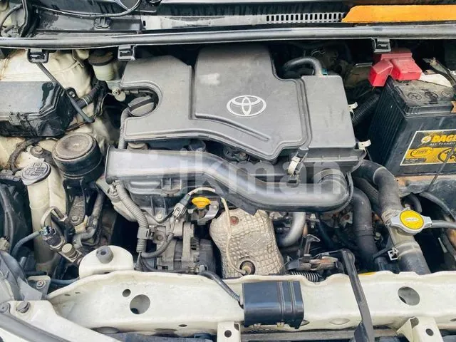 Toyota Vitz 2016 photo 5