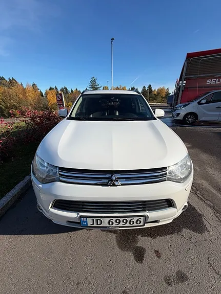 Mitsubishi Outlander 2014 photo 2