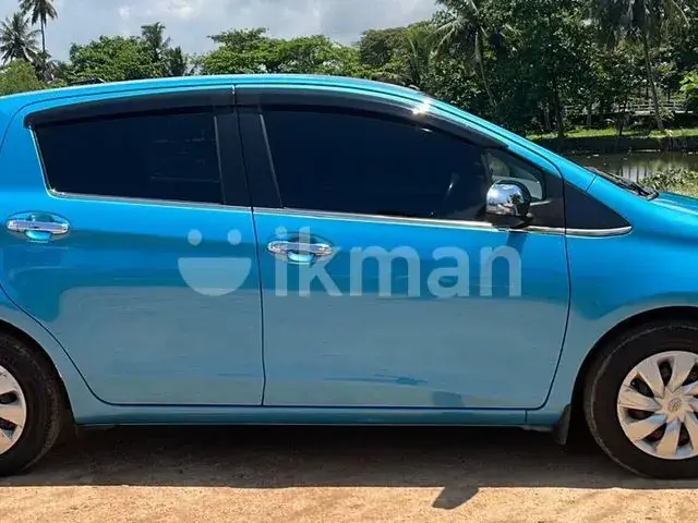 Toyota Vitz 2018 photo 4