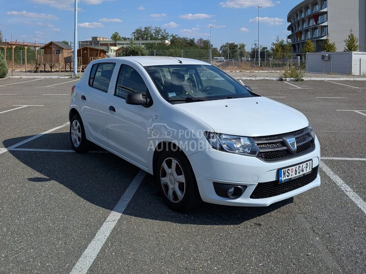 Dacia Sandero 2015 photo 2