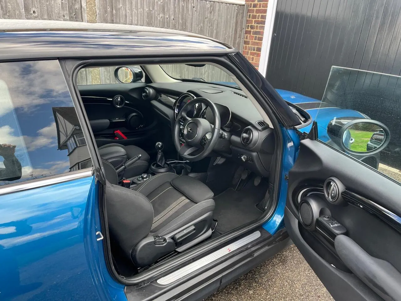 Mini Hatch 2021 photo 4