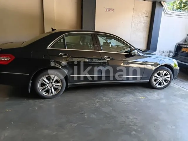 Mercedes-Benz E200 2010 photo 2