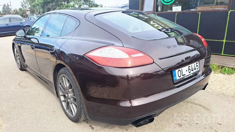 Porsche Panamera 2012 photo 4
