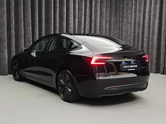 Tesla Model 3 2024 photo 5