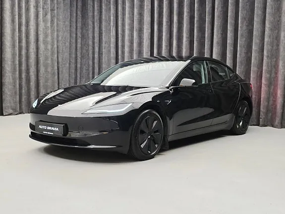 Tesla Model 3 2024 photo 3