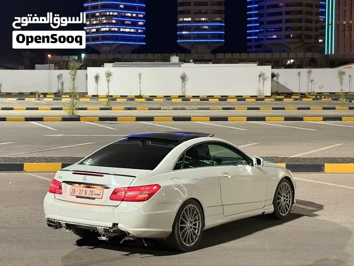 Mercedes-Benz E-Class 2012 photo 4