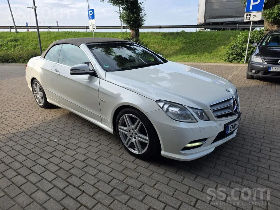 Mercedes-Benz E350 2012 photo 2