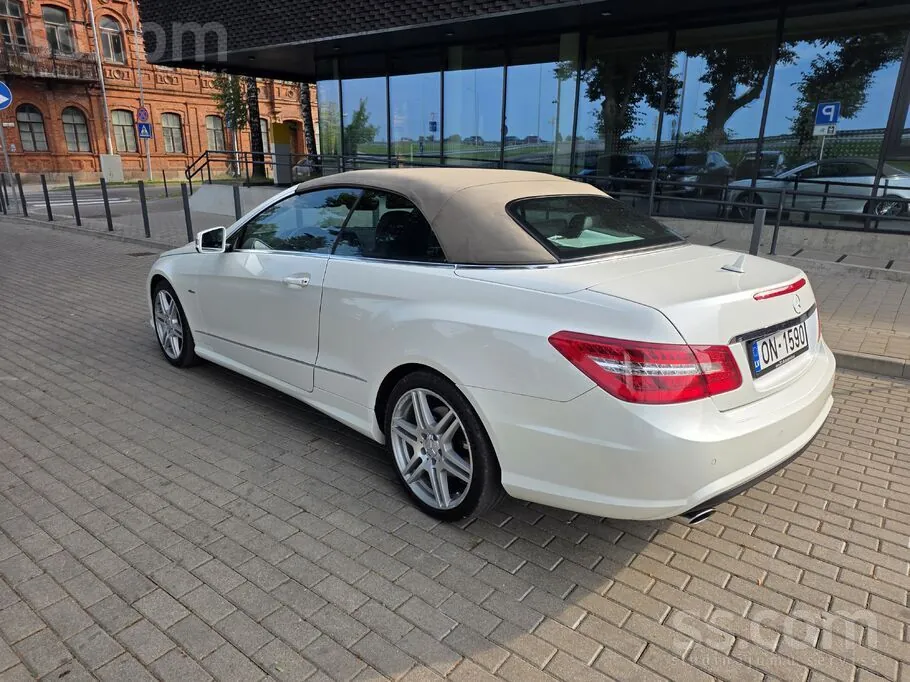 Mercedes-Benz E350 2012 photo 4