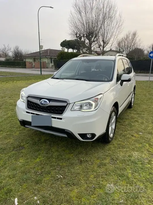 Subaru Forester 2015 photo 2