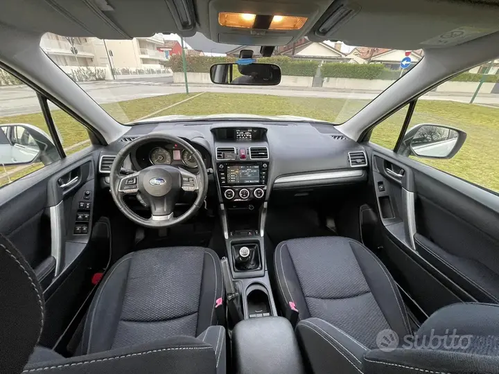 Subaru Forester 2015 photo 3
