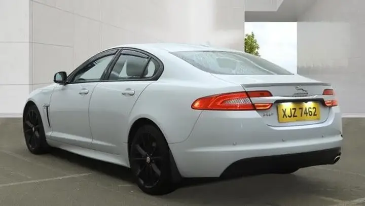 Jaguar Xf 2015 photo 4