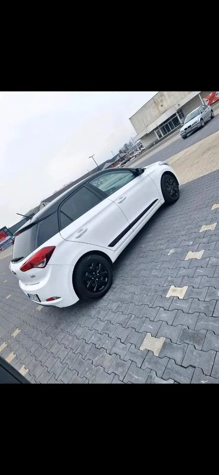 Hyundai I20