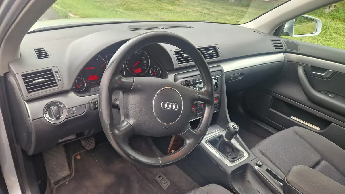 Audi A4 Avant 2004 photo 3