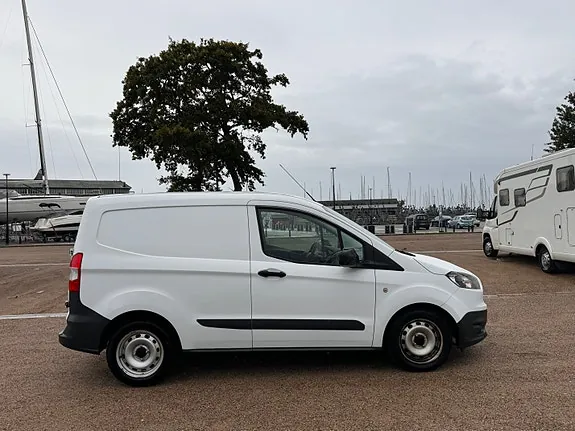 Ford Transit Courier 2018 photo 3