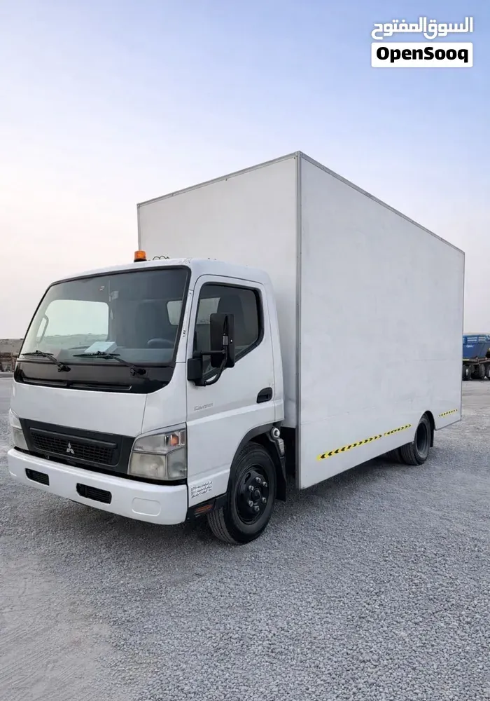 Mitsubishi Canter 2017 photo 2