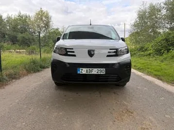 Peugeot Partner 2024 photo 2