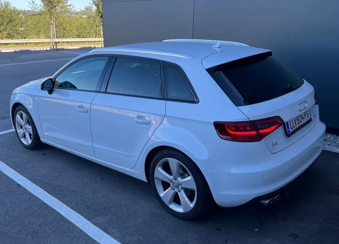 Audi A3 2015 photo 2