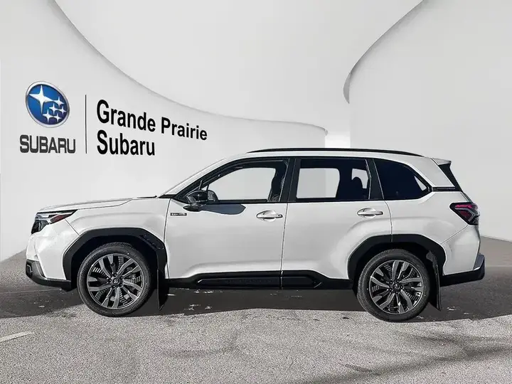 Subaru Forester 2026 photo 2