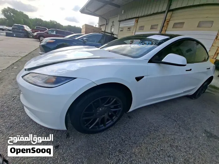 Tesla Model 3 2025 photo 3
