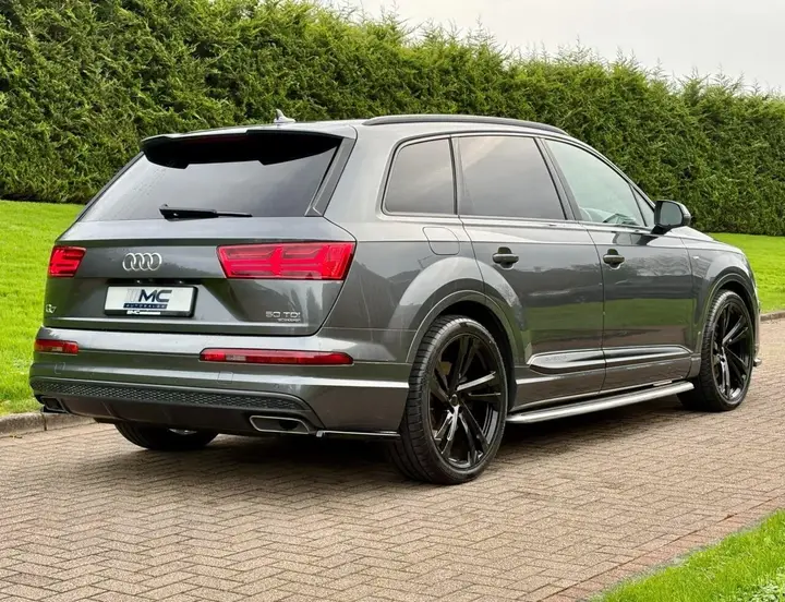 Audi Q7 2019 photo 3