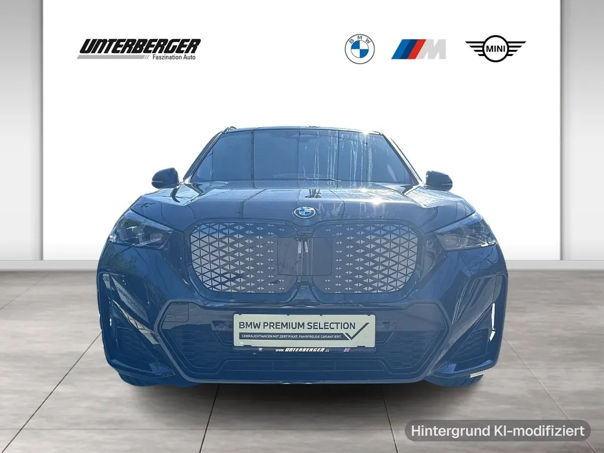 BMW Ix1 2026 photo 2